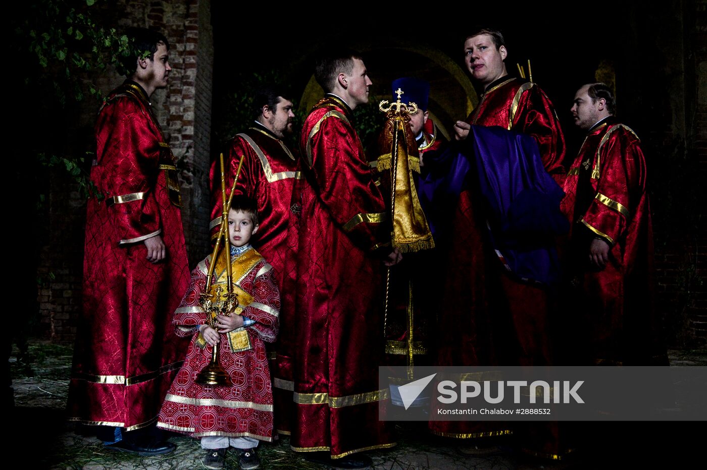 Religious procession to Svyatoye Lake in Menyusha village, Novgorod Region