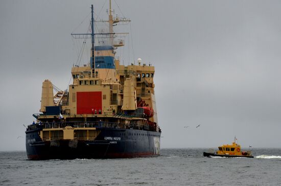 The Admiral Makarov icebreaker sets sail from Vladivostok