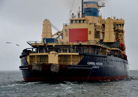 The Admiral Makarov icebreaker sets sail from Vladivostok