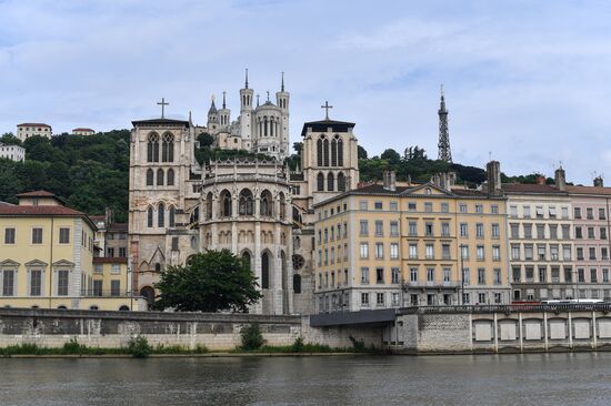 Cities of the world. Lyon