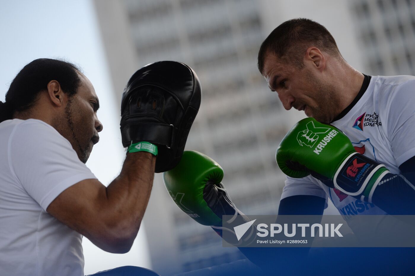 Boxing. Sergey Kovalev and Isaac Chilemba hold training