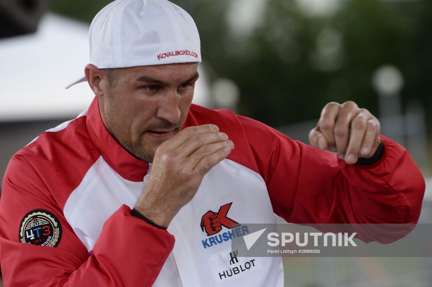 Boxing. Sergey Kovalev and Isaac Chilemba hold training