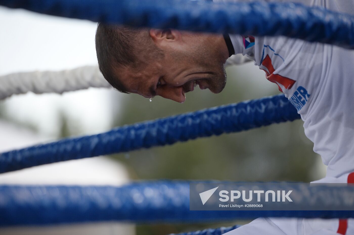 Boxing. Sergey Kovalev and Isaac Chilemba hold training
