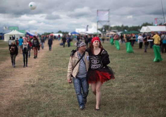 Nashestviye-2016 music festival. Day One