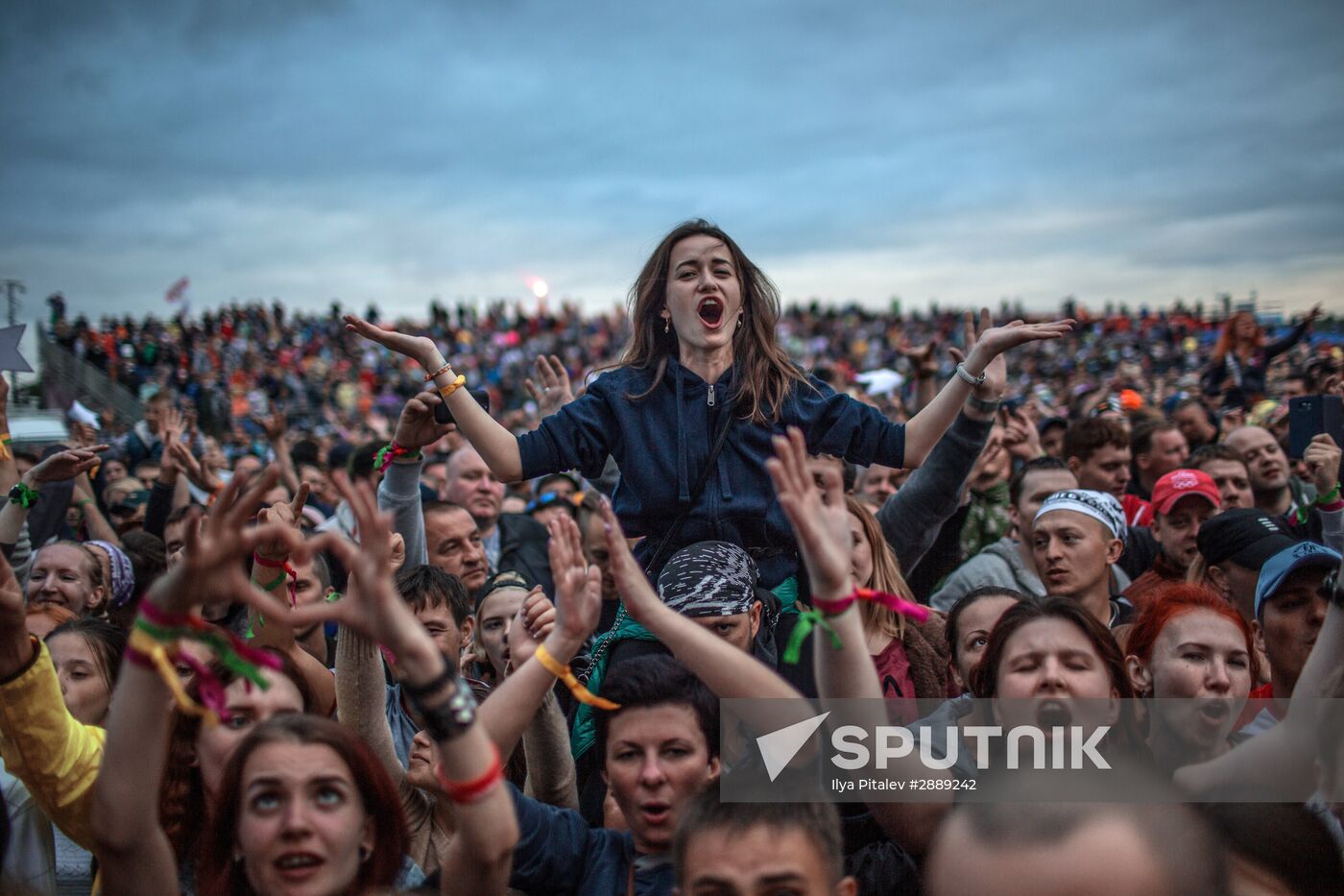 Nashestviye-2016 music festival. Day One