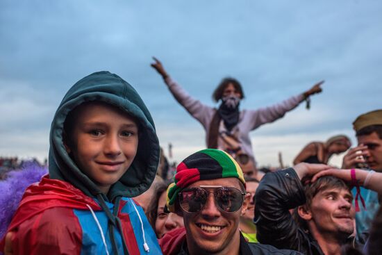 Nashestviye-2016 music festival. Day One