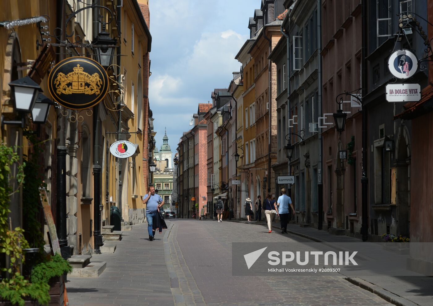 Cities of the World. Warsaw