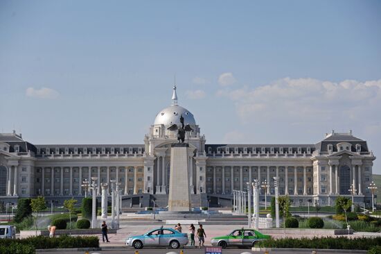 Cities of the world. Manzhouli