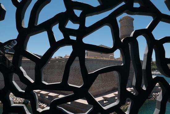 Cities of the world. Marseille