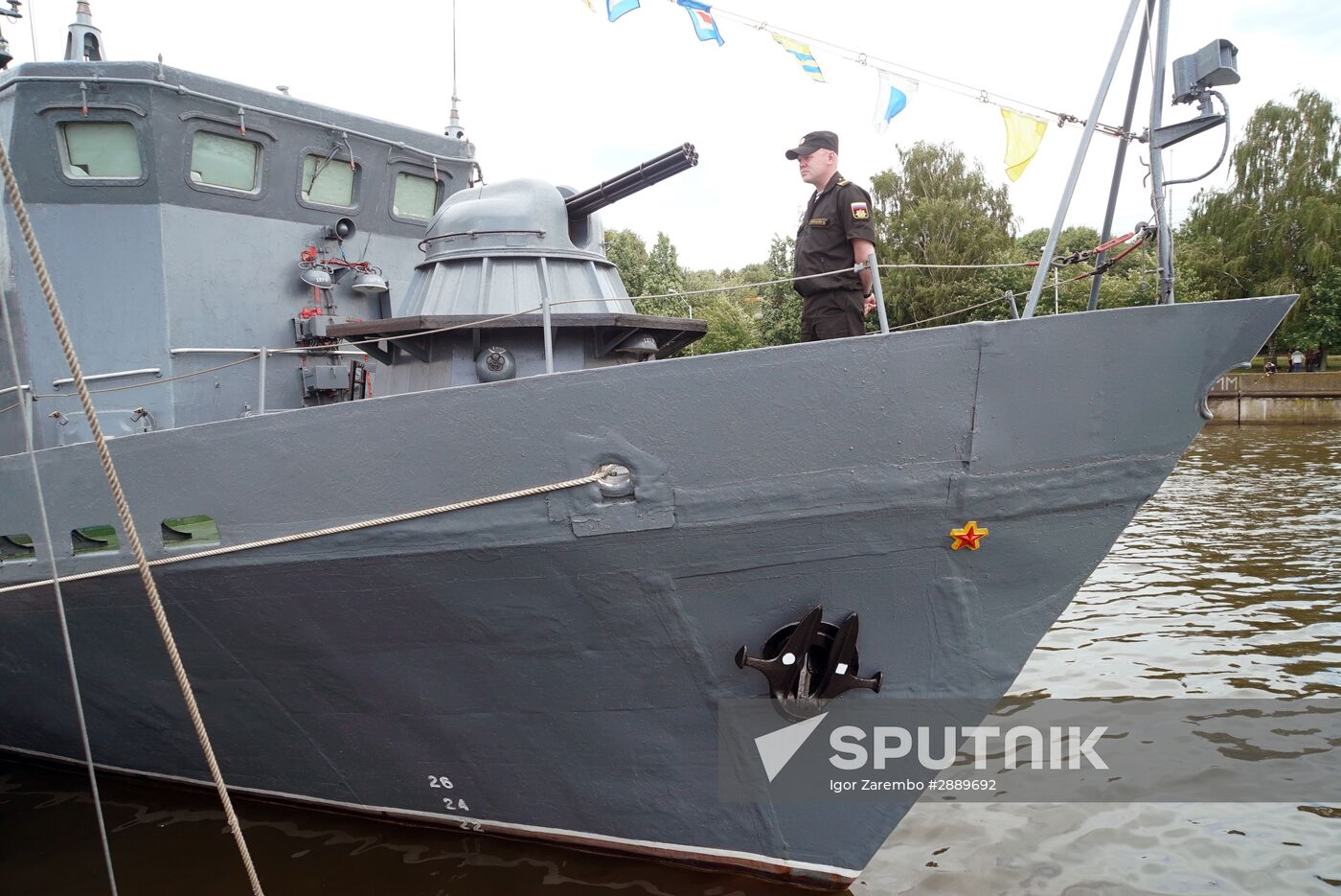 Baltic Fleet showcases weapons during City Day celebration