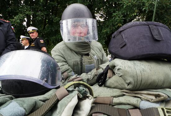 Baltic Fleet showcases weapons during City Day celebration