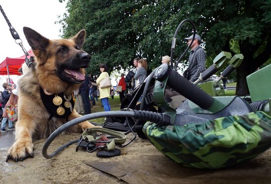 Baltic Fleet showcases weapons during City Day celebration