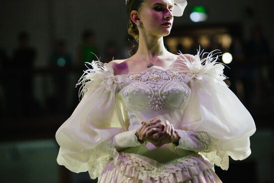 Russian Festival of summer fashion "Plyos-on-Volga. Linen Palette"