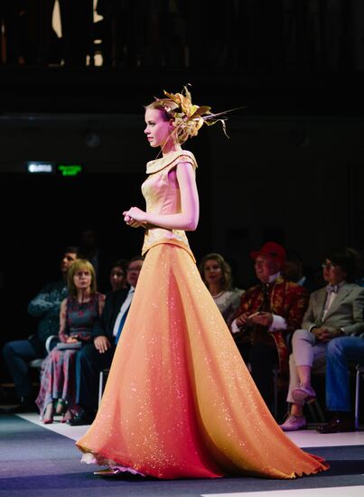Russian Festival of summer fashion "Plyos-on-Volga. Linen Palette"