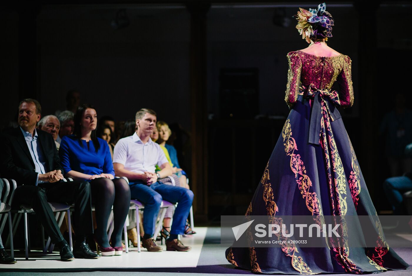Russian Festival of summer fashion "Plyos-on-Volga. Linen Palette"