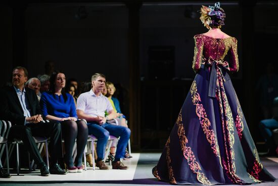 Russian Festival of summer fashion "Plyos-on-Volga. Linen Palette"