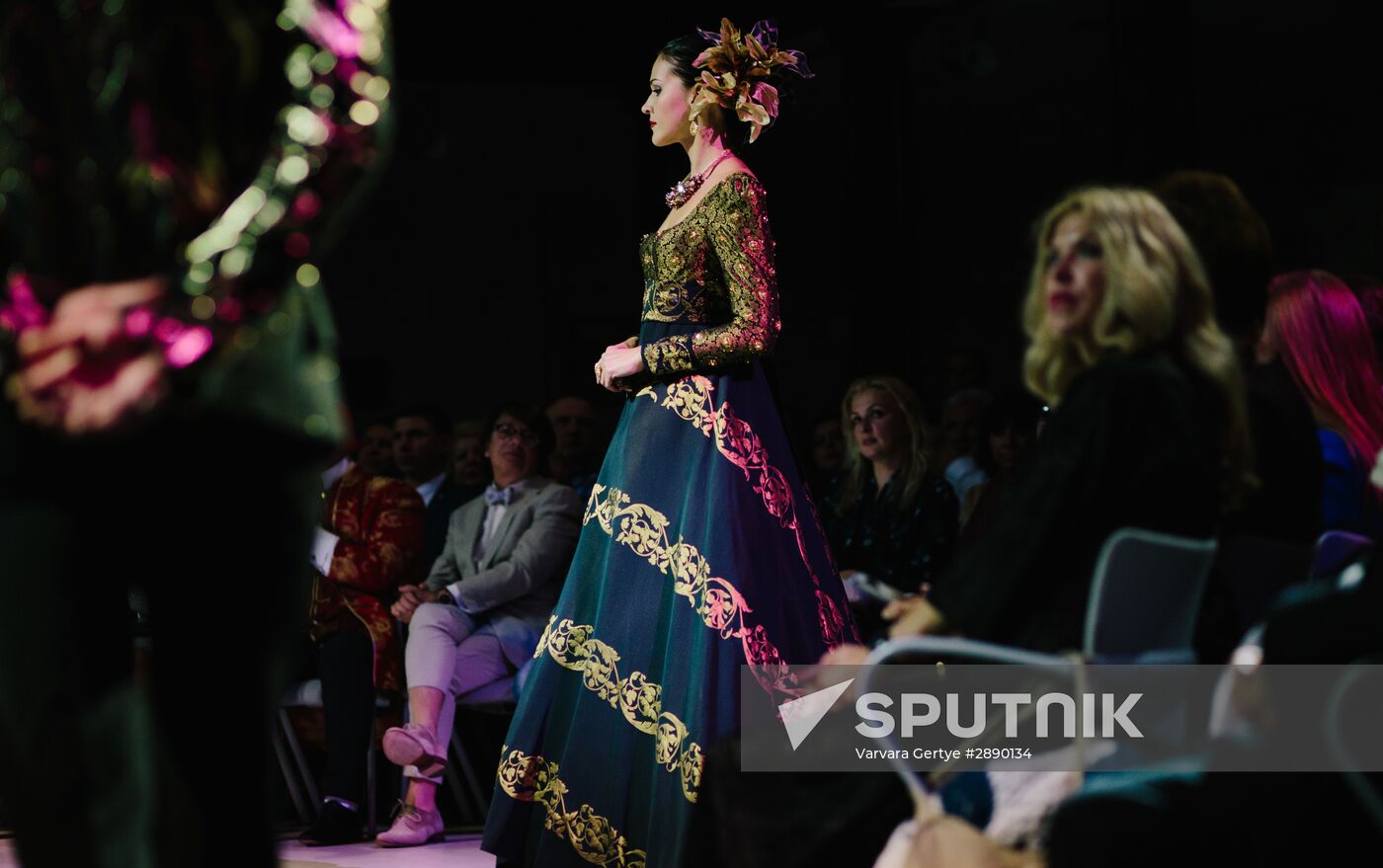 Russian Festival of summer fashion "Plyos-on-Volga. Linen Palette"