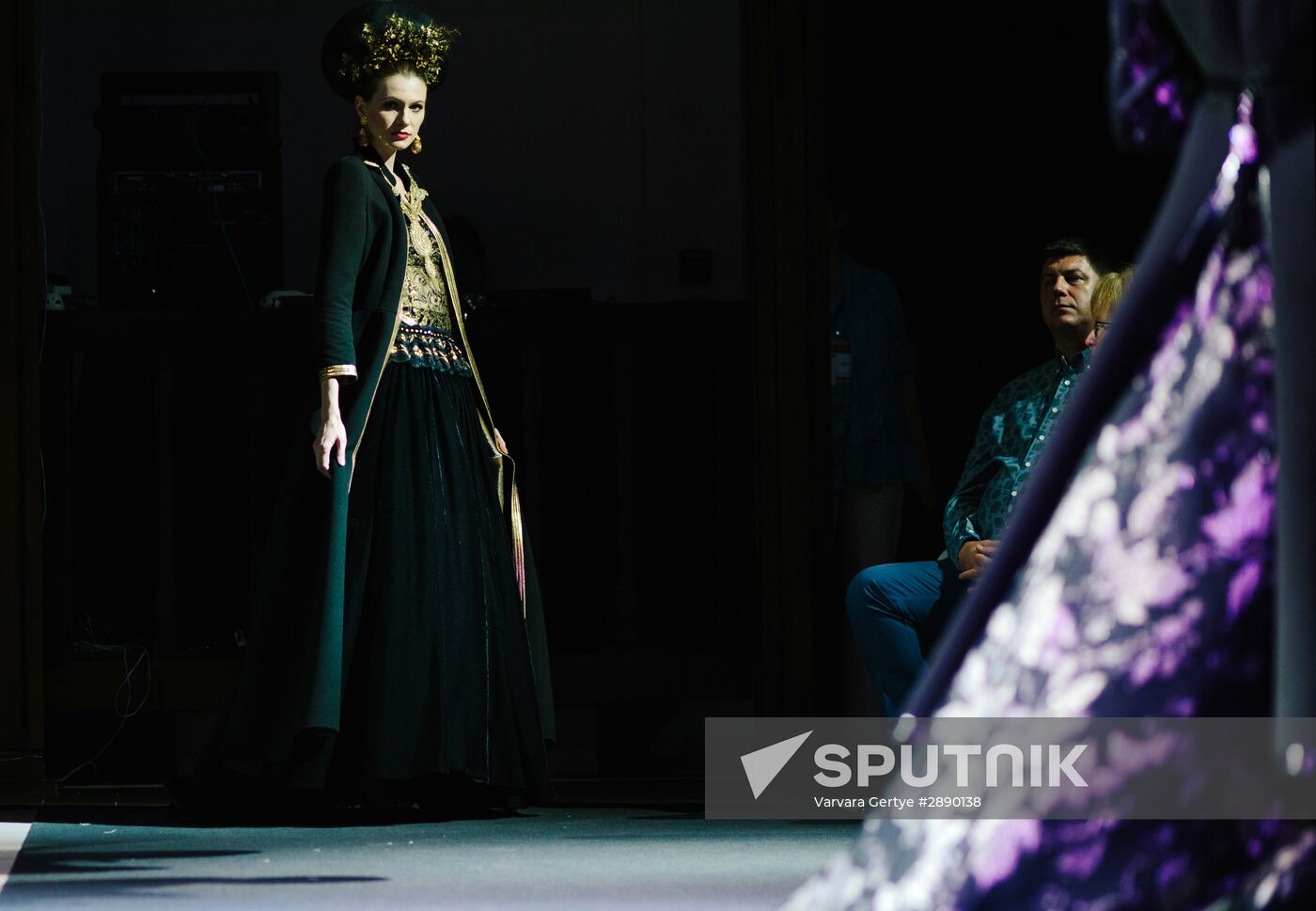 Russian Festival of summer fashion "Plyos-on-Volga. Linen Palette"