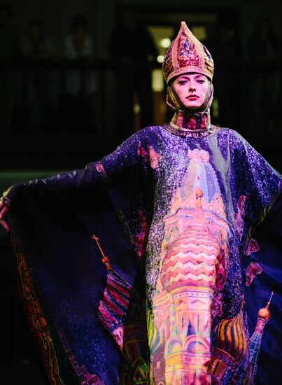 Russian Festival of summer fashion "Plyos-on-Volga. Linen Palette"