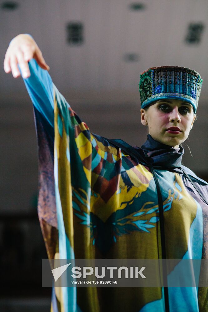 Russian Festival of summer fashion "Plyos-on-Volga. Linen Palette"