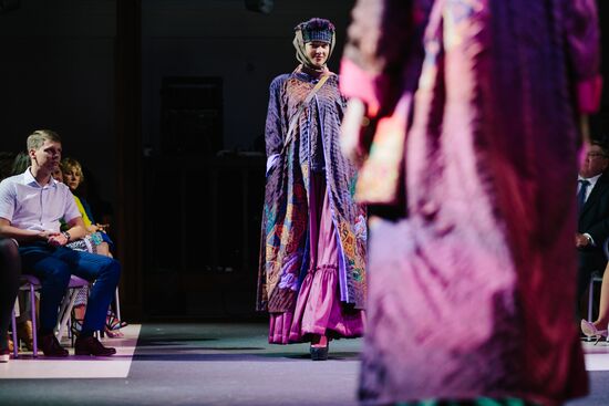 Russian Festival of summer fashion "Plyos-on-Volga. Linen Palette"
