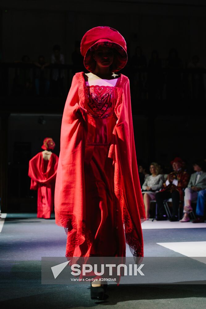Russian Festival of summer fashion "Plyos-on-Volga. Linen Palette"