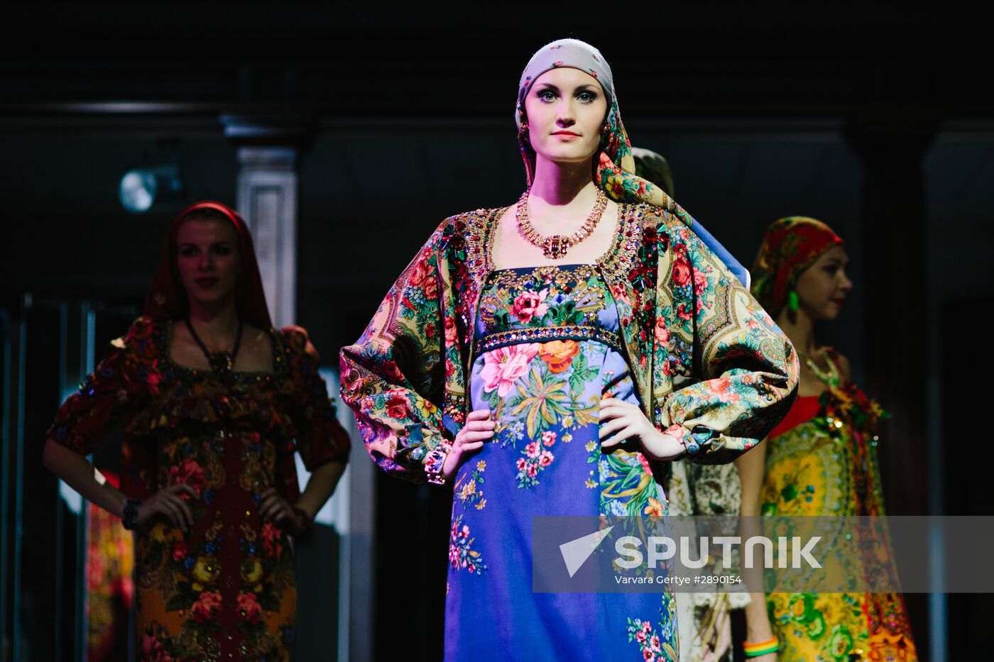 Russian Festival of summer fashion "Plyos-on-Volga. Linen Palette"