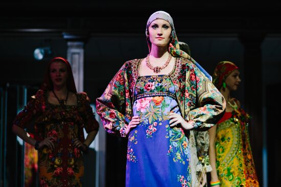 Russian Festival of summer fashion "Plyos-on-Volga. Linen Palette"