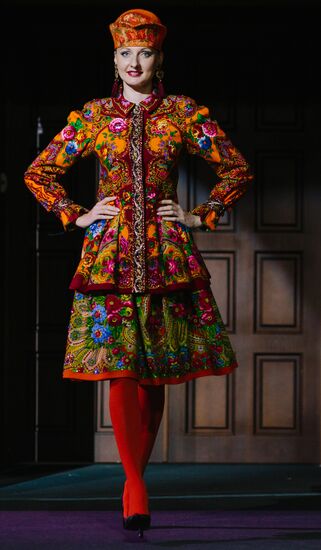 Russian Festival of summer fashion "Plyos-on-Volga. Linen Palette"