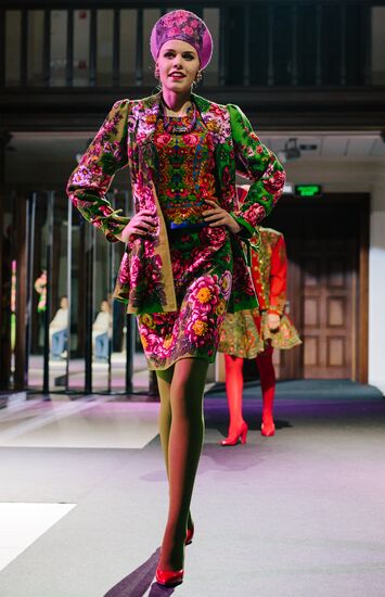 Russian Festival of summer fashion "Plyos-on-Volga. Linen Palette"