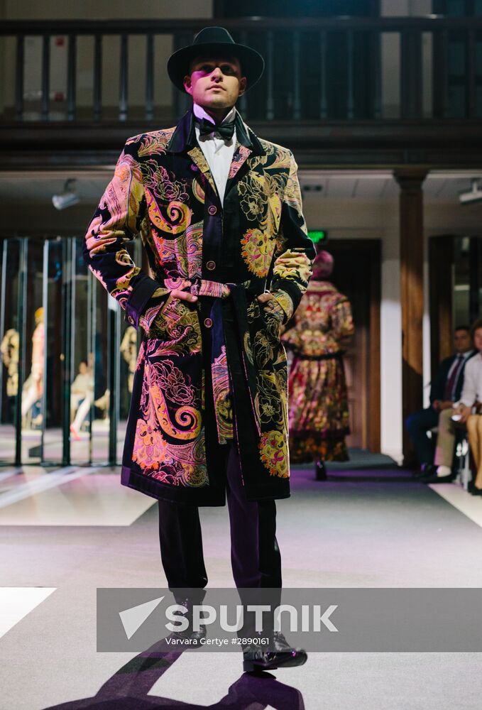 Russian Festival of summer fashion "Plyos-on-Volga. Linen Palette"
