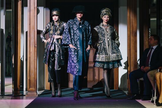 Russian Festival of summer fashion "Plyos-on-Volga. Linen Palette"