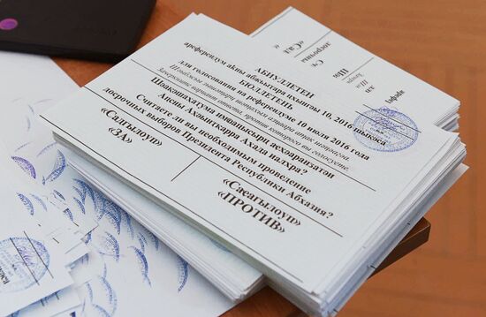Referendum on pre-term presidential elections in Abkhazia