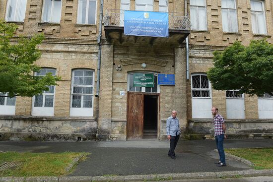 Referendum on pre-term presidential elections in Abkhazia