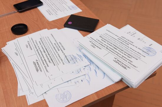 Referendum on pre-term presidential elections in Abkhazia