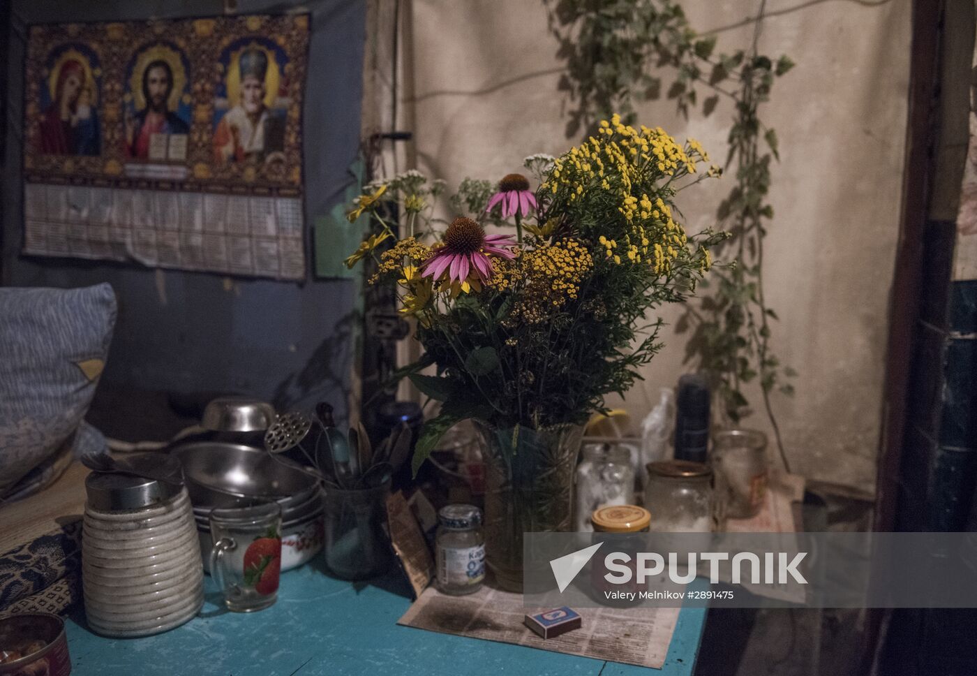 Abandoned school becomes shelter for Gorlovka residents