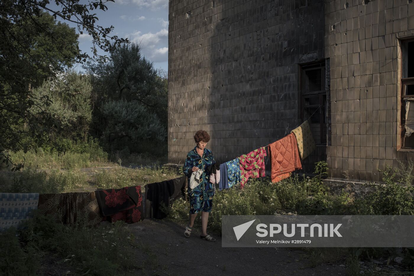 Abandoned school becomes shelter for Gorlovka residents