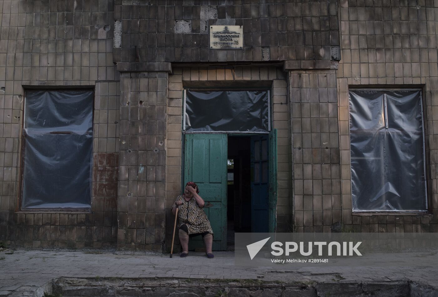 Abandoned school becomes shelter for Gorlovka residents