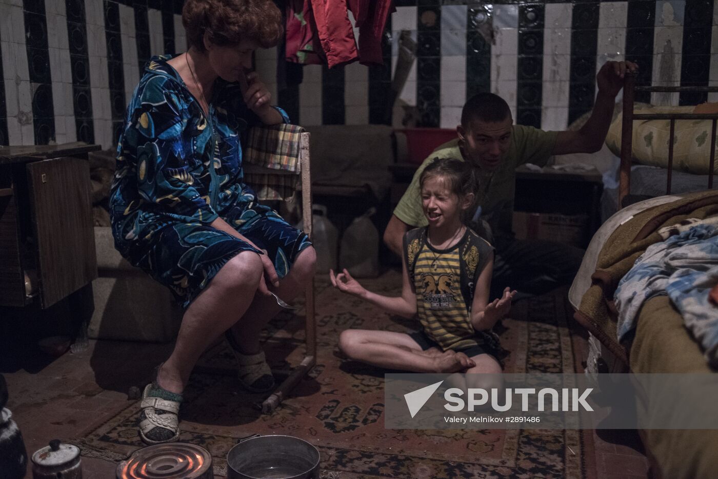 Abandoned school becomes shelter for Gorlovka residents