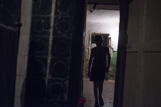 Abandoned school becomes shelter for Gorlovka residents