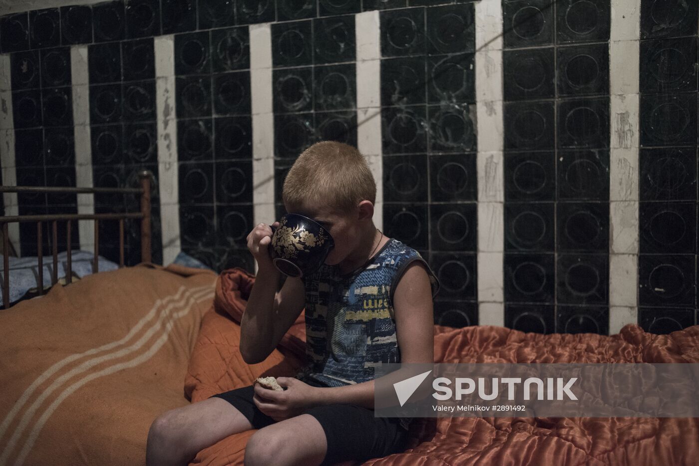 Abandoned school becomes shelter for Gorlovka residents