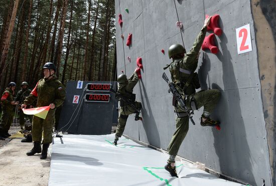 Ring of Elbrus contest for Russian army's mountain troops