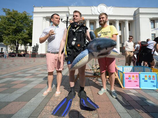 Kiev hosts "Get Down to Work, Deputies" event
