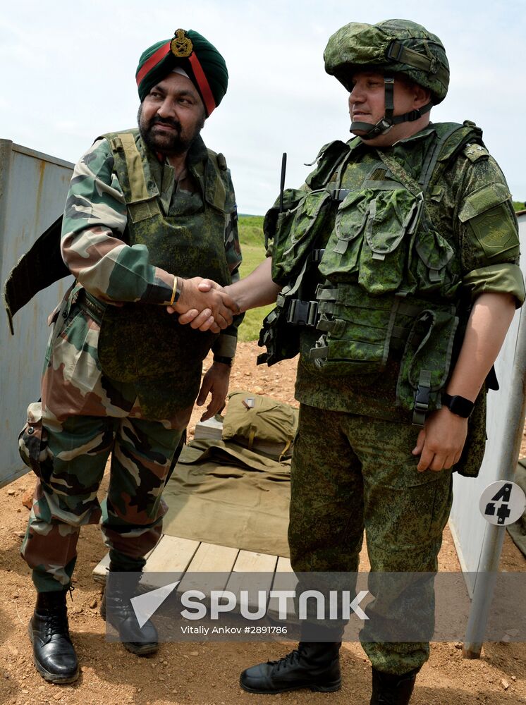 Indian military delegation visits 5th combined arms army to prepare joint Russian-Indian "Indra-2016" ground muscle exercises