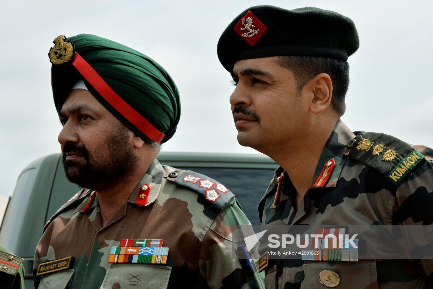 Indian military delegation visits 5th combined arms army to prepare joint Russian-Indian "Indra-2016" ground muscle exercises