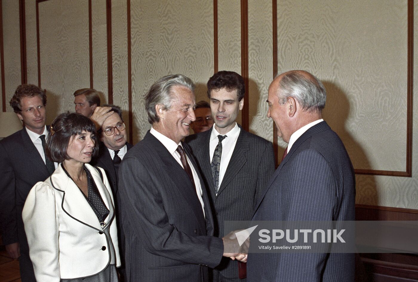 French Foreign Minister Roland Dumas visit to USSR