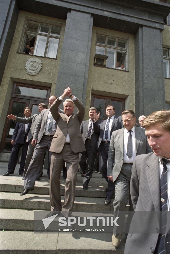 Chairman of RSFSR Supreme Soviet Boris Yeltsin