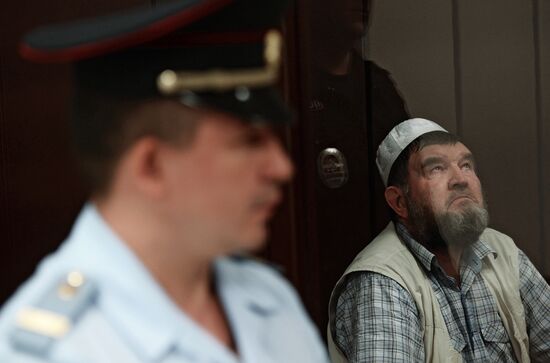 Investigatoras' requeast to arrest Yardem mosque imam Makhmud Velitov, considered in Butyrsky Court