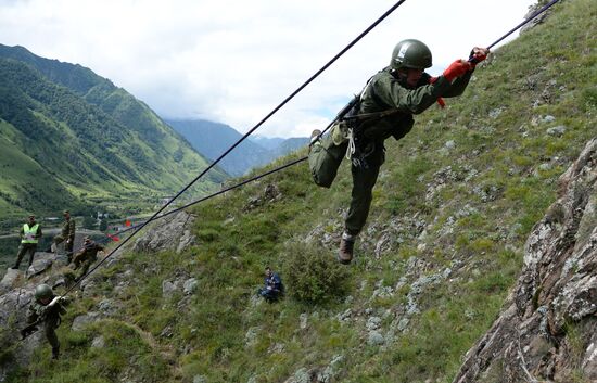 Elbrus Ring competition for best alpine unit of Russian Armed Forces. Day Two