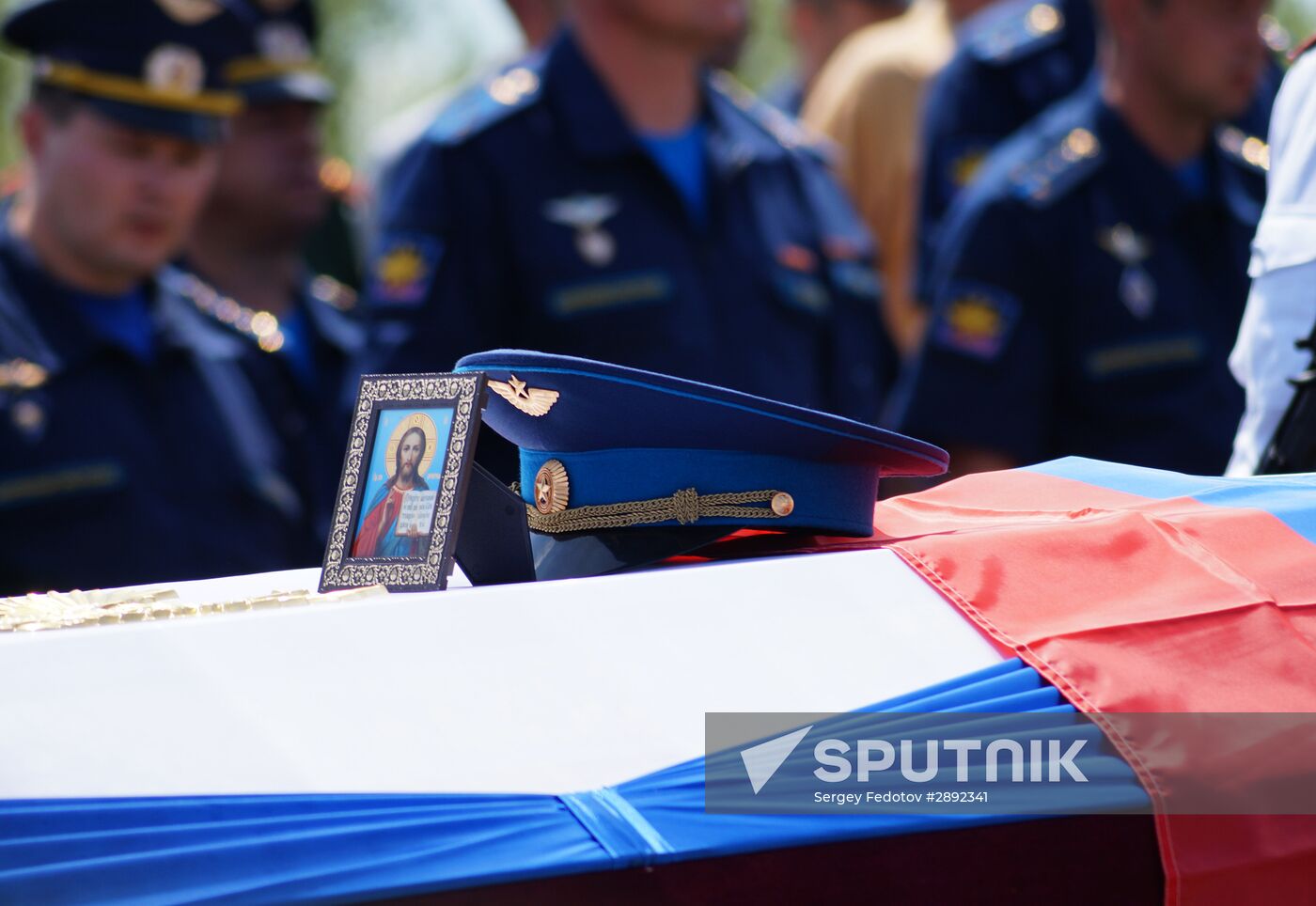 Paying last respects to Russian military pilot Yevgeny Dolgin killed in Syria